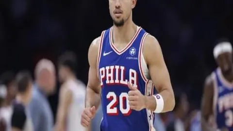 基米希复出助力拜仁，莱万双响勒沃库森0-2败北