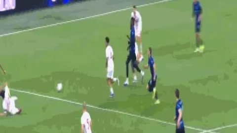 卡雷拉斯揭秘：挑战重重铸就皇马荣耀，压力之下更显世界之巅！